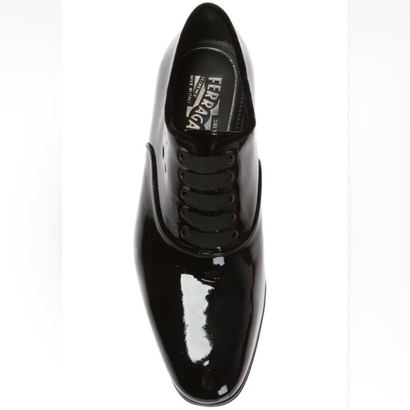 SALVATORE FERRAGAMO Belshaw 9 E Patent Leather Lace Up
